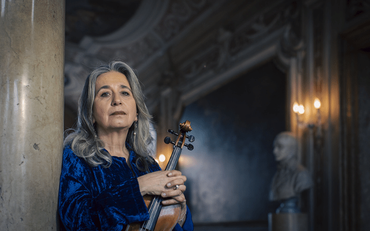 Libertà e rigore: Sonig Tchakerian suona Bach allo Squero