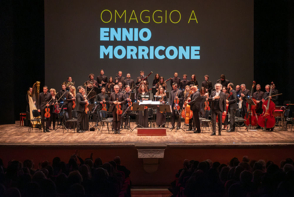 L'omaggio ad Ennio Morricone del Maestro Basso